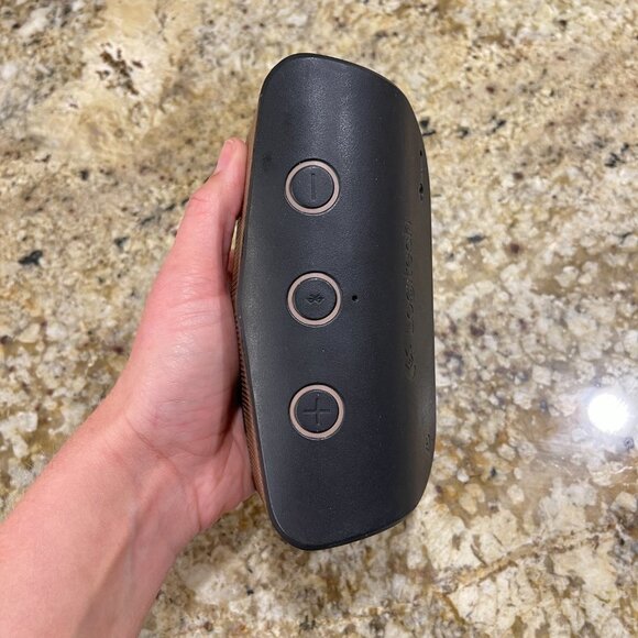 Logitech X300 Mobile Wireless Stereo Speaker in Copper and Black - Picture 9 of 13